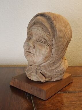 Vintage 1982 Signed Old Babushka Lady Primitive Clay Sculpture Peasent Woman